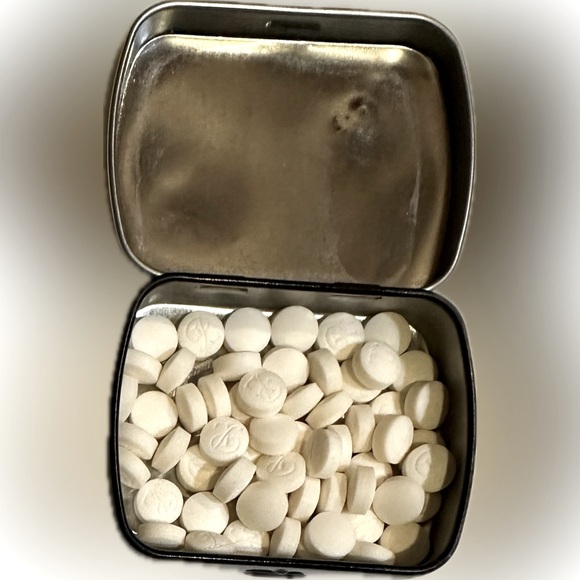 VTG 2002 TINY TIN PAPPADEAUX SEAFOOD KITCHEN PREMIUM MINTS COLLECTIBLE 2.25”x 2” - Picture 4 of 6